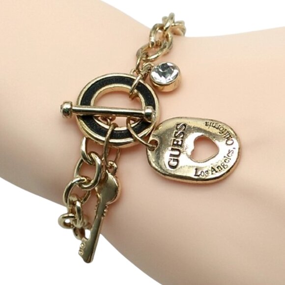 GUESS Toggle Chain Bracelet with Charms Gold-tone *Small Flaw* - Picture 9 of 15